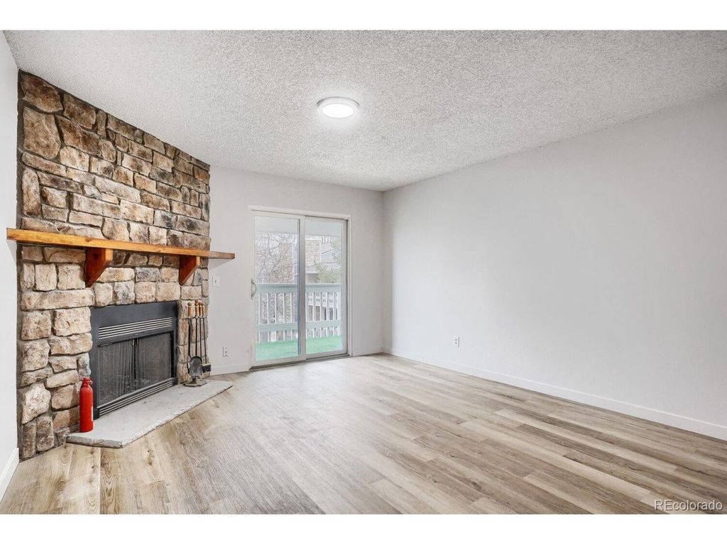 8335 Fairmount Dr 2-204, Denver, CO 80247