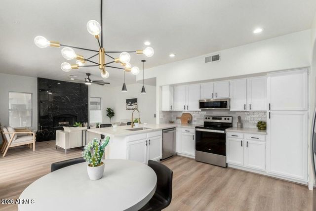 725 W PALO VERDE Street, Gilbert, AZ 85233