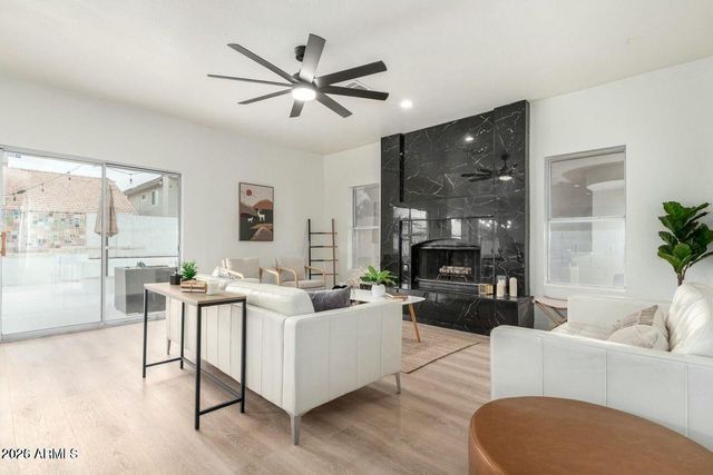 725 W PALO VERDE Street, Gilbert, AZ 85233