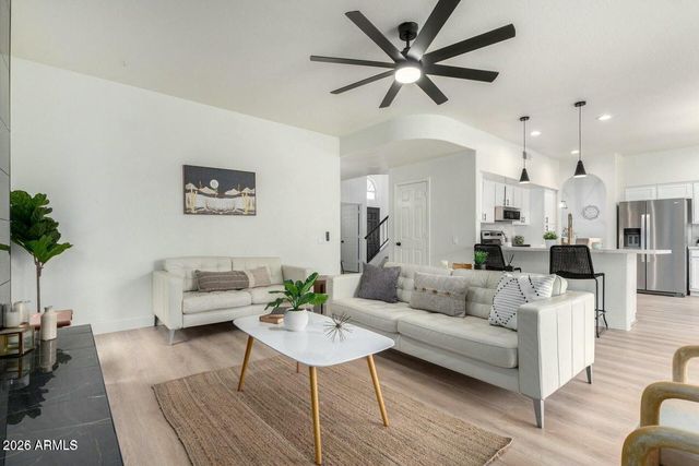 725 W PALO VERDE Street, Gilbert, AZ 85233