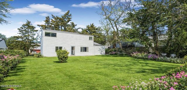 33 Green Twig Drive, Toms River, NJ 08753