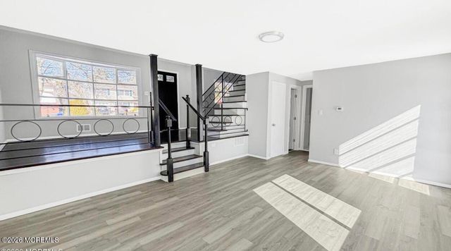 33 Green Twig Drive, Toms River, NJ 08753