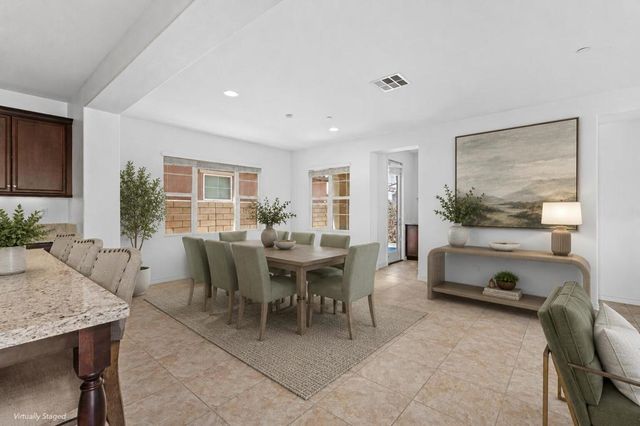 585 Via De La Paz, Palm Desert, CA 92211