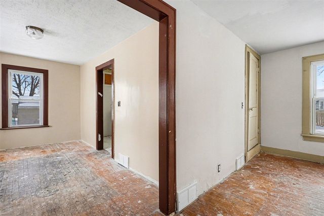 2206 Clarence Drive, Portage, MI 49002