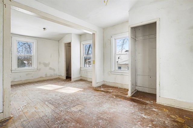 2206 Clarence Drive, Portage, MI 49002