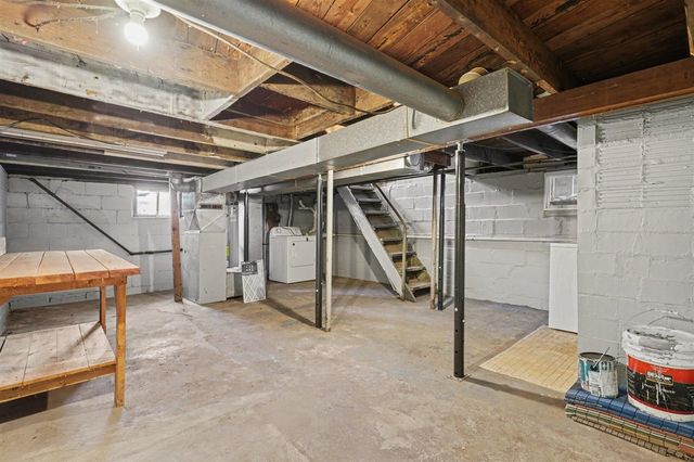 2206 Clarence Drive, Portage, MI 49002