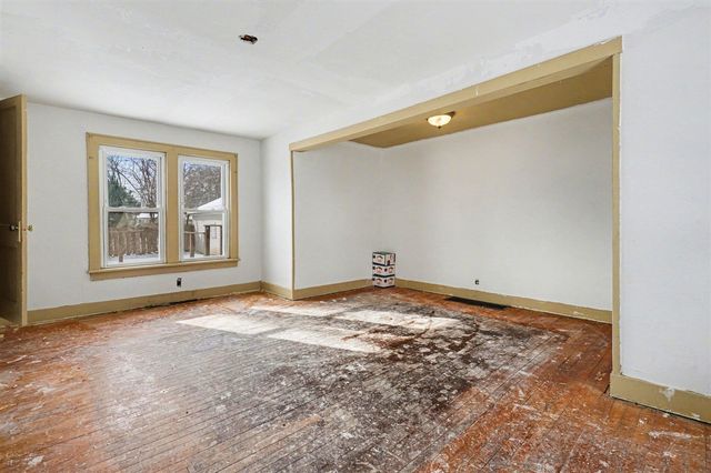 2206 Clarence Drive, Portage, MI 49002