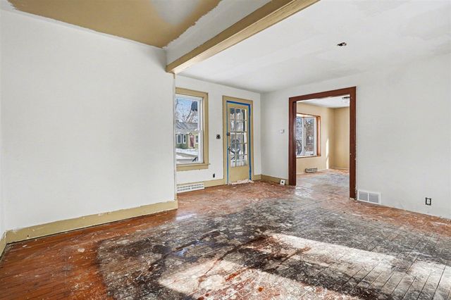 2206 Clarence Drive, Portage, MI 49002