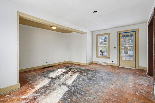 2206 Clarence Drive, Portage, MI 49002