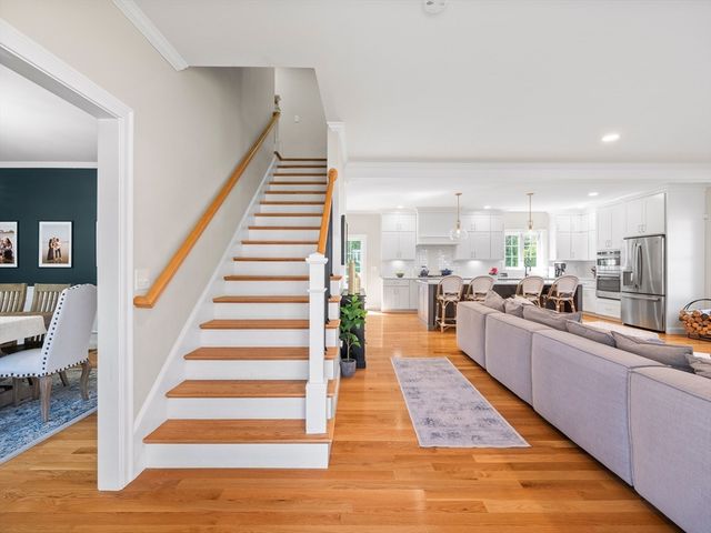 6 Genevieve Ln, Acton, MA 01720