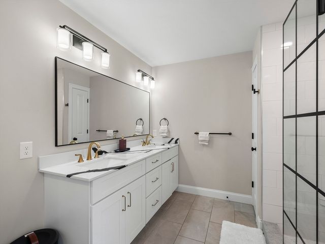 6 Genevieve Ln, Acton, MA 01720