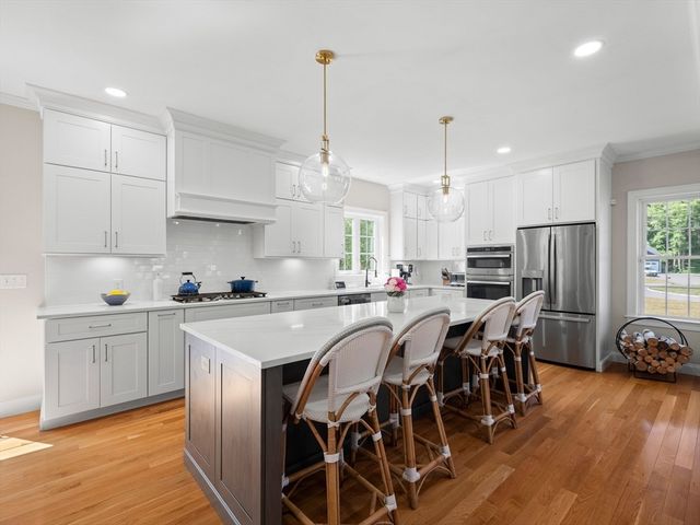 6 Genevieve Ln, Acton, MA 01720