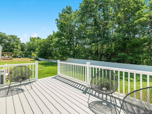 6 Genevieve Ln, Acton, MA 01720