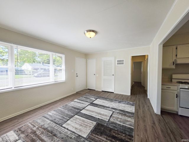 206 Homewood Avenue, Elkhart, IN 46516