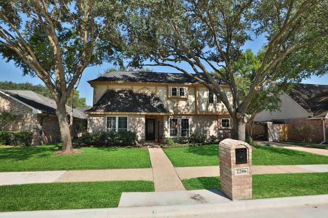2206 Hickory Lawn Drive, Houston, TX 77077