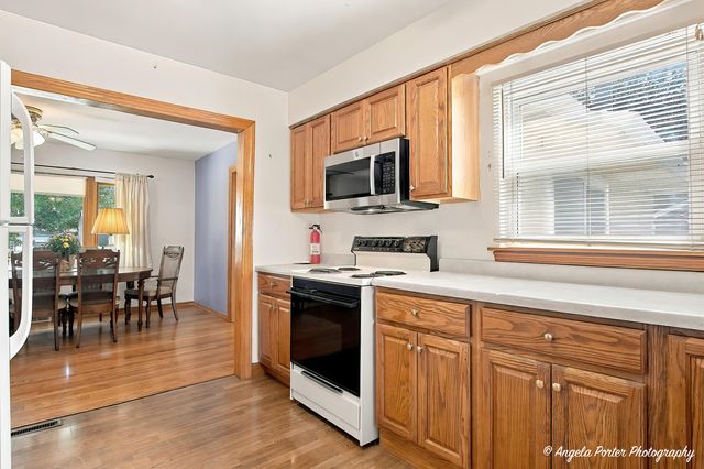 716 Kirkwood Avenue, Winthrop Harbor, IL 60096