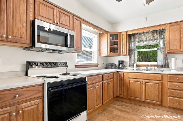 716 Kirkwood Avenue, Winthrop Harbor, IL 60096