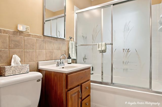 716 Kirkwood Avenue, Winthrop Harbor, IL 60096