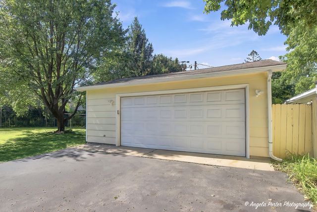716 Kirkwood Avenue, Winthrop Harbor, IL 60096