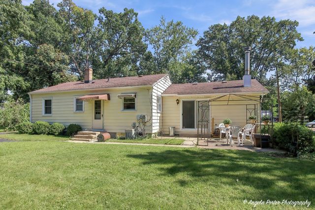 716 Kirkwood Avenue, Winthrop Harbor, IL 60096