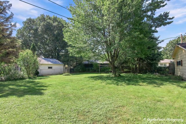 716 Kirkwood Avenue, Winthrop Harbor, IL 60096