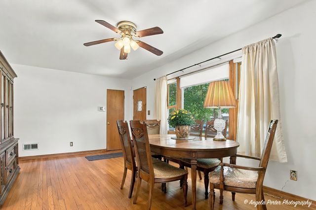 716 Kirkwood Avenue, Winthrop Harbor, IL 60096