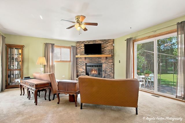 716 Kirkwood Avenue, Winthrop Harbor, IL 60096