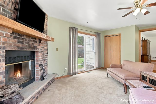 716 Kirkwood Avenue, Winthrop Harbor, IL 60096