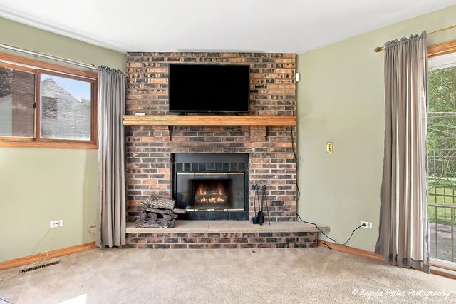716 Kirkwood Avenue, Winthrop Harbor, IL 60096