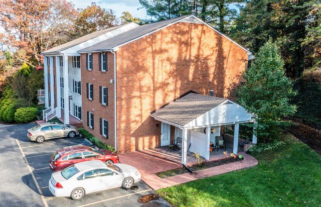 4622 Grandin RD, Roanoke, VA 24018
