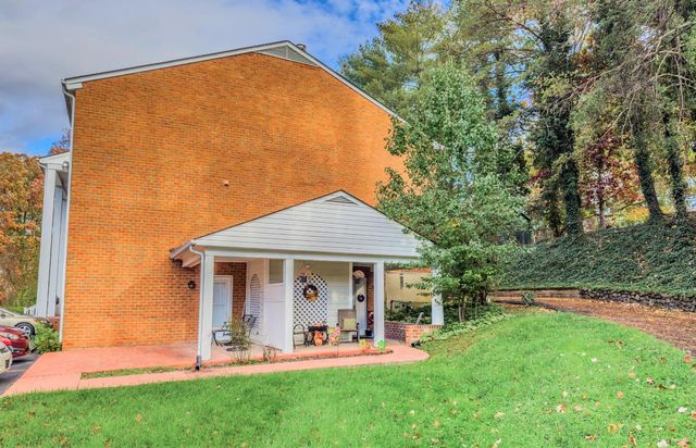 4622 Grandin RD, Roanoke, VA 24018