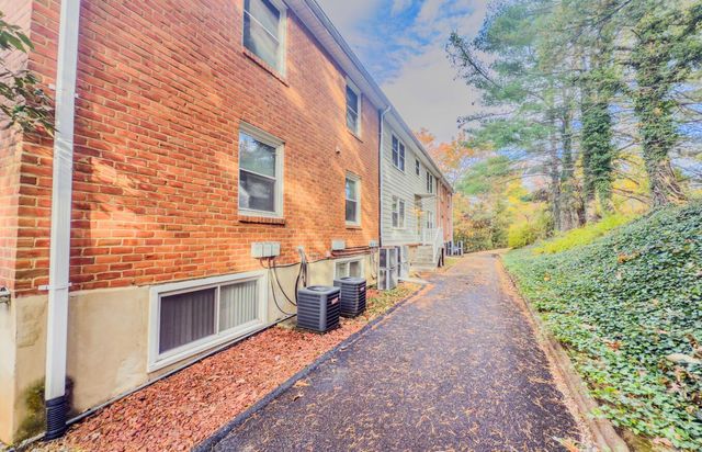 4622 Grandin RD, Roanoke, VA 24018