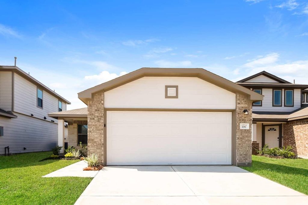 10743 Sunlit Street, Conroe, TX 77303