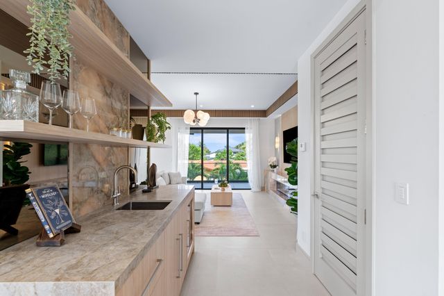 3099 Banyan Road B, Boca Raton, FL 33432