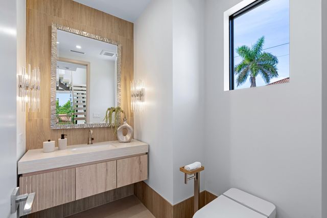 3099 Banyan Road B, Boca Raton, FL 33432