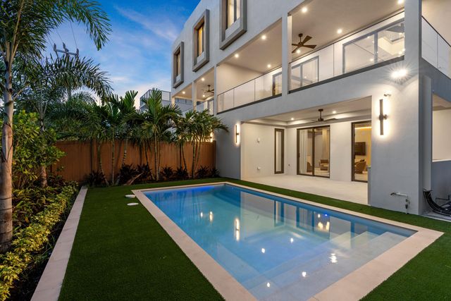 3099 Banyan Road B, Boca Raton, FL 33432