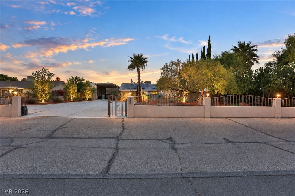 4945 North Valadez Street, Las Vegas, NV 89149 — photo 2