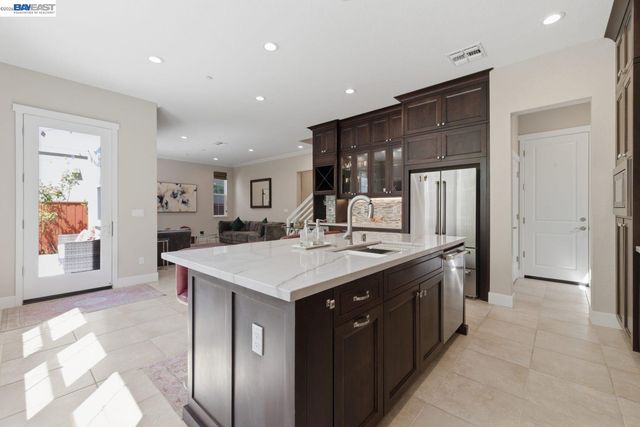 37515 Sea Bank Street, Newark, CA 94560