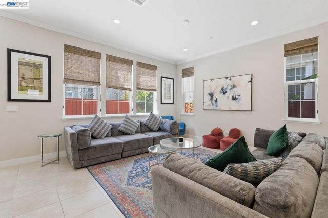 37515 Sea Bank Street, Newark, CA 94560