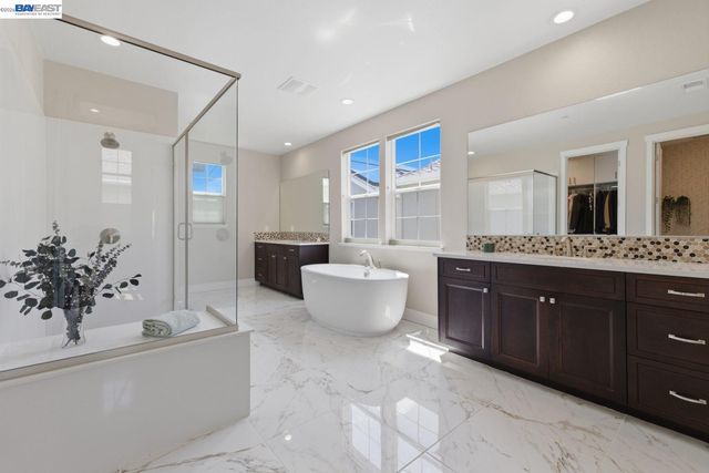 37515 Sea Bank Street, Newark, CA 94560
