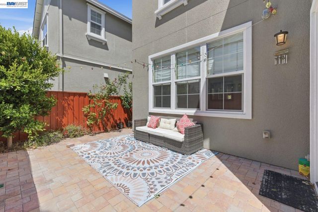 37515 Sea Bank Street, Newark, CA 94560