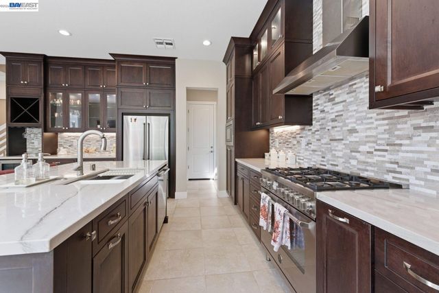 37515 Sea Bank Street, Newark, CA 94560
