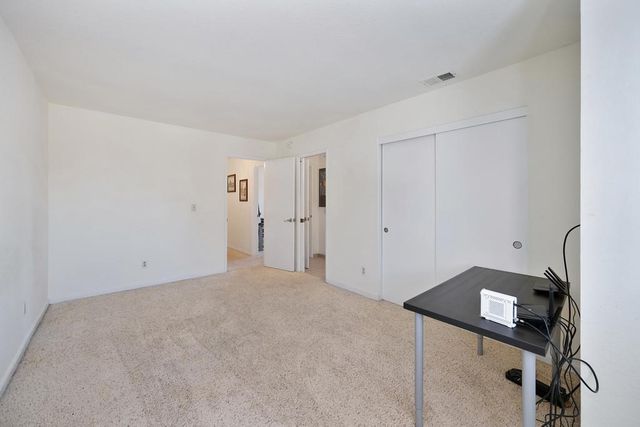 8709 Oranmore Ct, Sacramento, CA 95828
