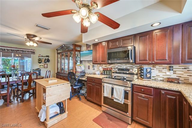 20 Maui CIR 20, Naples, FL 34112