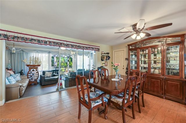 20 Maui CIR 20, Naples, FL 34112