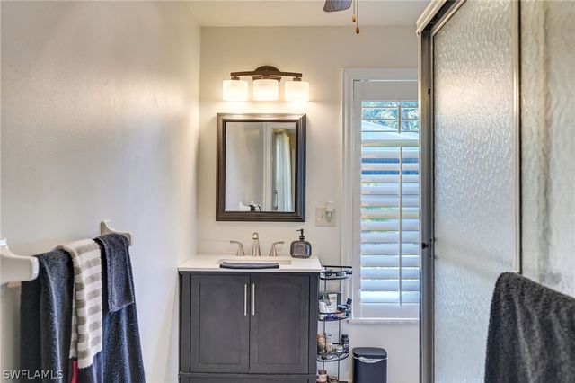 20 Maui CIR 20, Naples, FL 34112