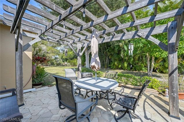 20 Maui CIR 20, Naples, FL 34112