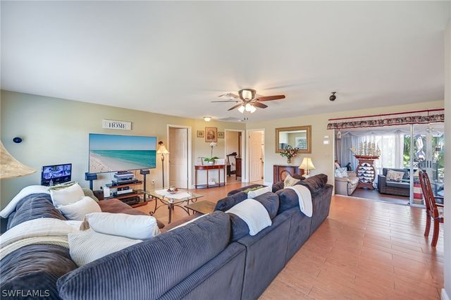 20 Maui CIR 20, Naples, FL 34112