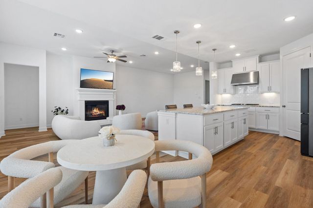 5713 Alamosa Clearing DR, Lakeway, TX 78738