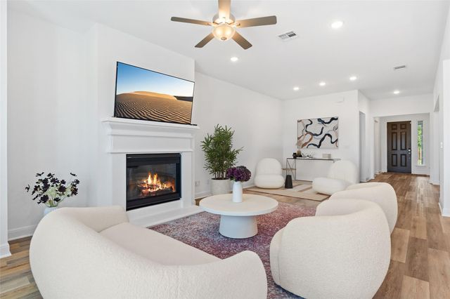 5713 Alamosa Clearing DR, Lakeway, TX 78738